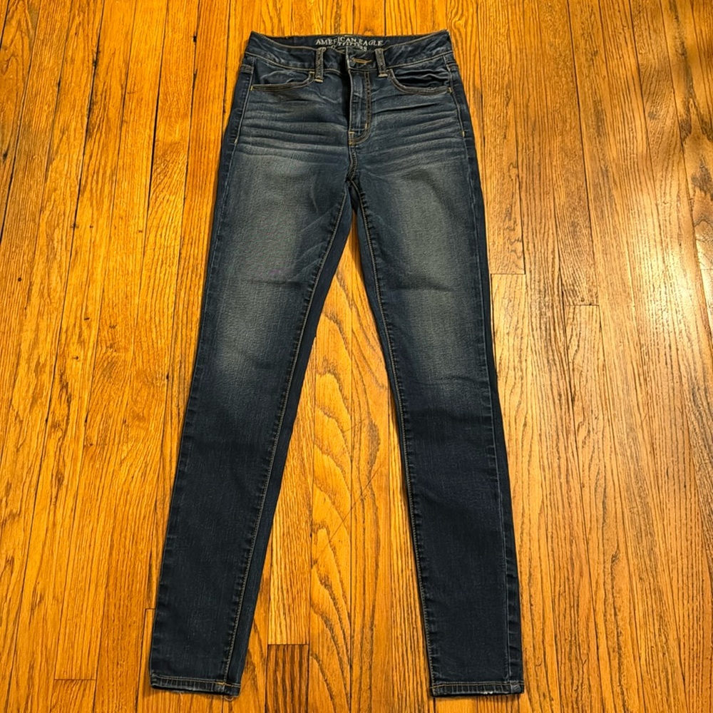 Women’s American Eagle High waisted skinny jeans